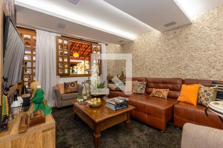 Sala de TV de casa de condomínio à venda com 4 quartos, 337m² em Ouro Velho Mansões, Nova Lima