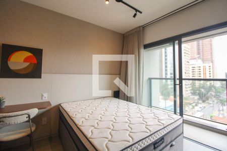 Quarto de apartamento à venda com 1 quarto, 39m² em Cambuí, Campinas