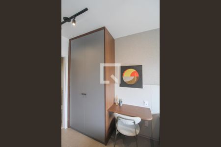 Quarto de apartamento à venda com 1 quarto, 39m² em Cambuí, Campinas