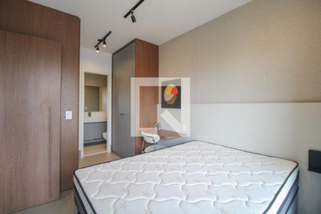 Quarto de apartamento à venda com 1 quarto, 39m² em Cambuí, Campinas