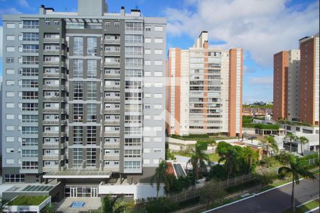 Sala - Vista de apartamento para alugar com 3 quartos, 115m² em Jardim do Salso, Porto Alegre