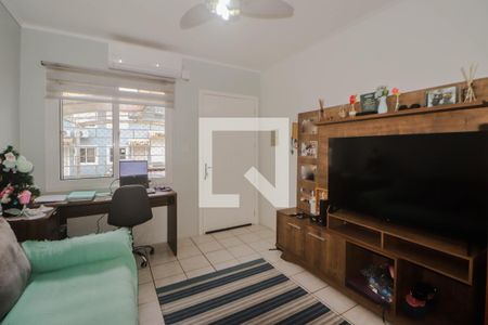 Sala de casa de condomínio à venda com 2 quartos, 84m² em Morro Santana, Porto Alegre