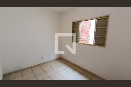 Quarto 1 de casa para alugar com 2 quartos, 45m² em Jardim J S Carvalho, Sorocaba