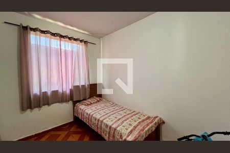 Quarto 2 de casa para alugar com 6 quartos, 241m² em Conjunto Helena Antipoff, Belo Horizonte