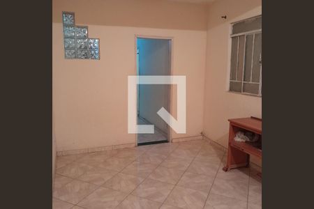 Sala de casa à venda com 4 quartos, 140m² em Primeiro de Maio, Belo Horizonte