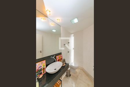 Lavabo de apartamento à venda com 4 quartos, 180m² em Santa Lúcia, Belo Horizonte