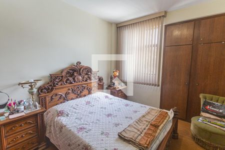 Quarto 1 de apartamento para alugar com 2 quartos, 90m² em Santo Antônio, Belo Horizonte