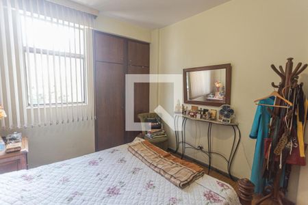 Quarto 1 de apartamento para alugar com 2 quartos, 90m² em Santo Antônio, Belo Horizonte