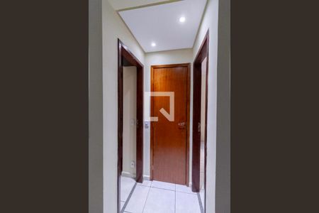 Corredor de apartamento à venda com 2 quartos, 51m² em Santa Maria, Belo Horizonte