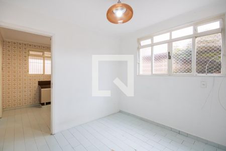 Quarto de casa para alugar com 1 quarto, 70m² em Umuarama, Osasco