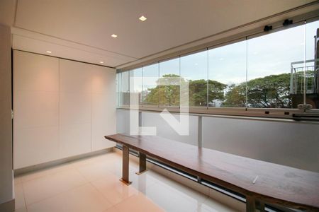 Varanda coberta de apartamento para alugar com 3 quartos, 120m² em Santo Agostinho, Belo Horizonte