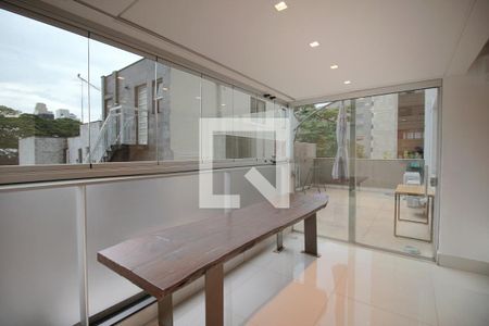 Varanda coberta de apartamento para alugar com 3 quartos, 120m² em Santo Agostinho, Belo Horizonte