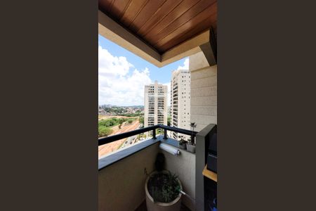 Varanda da Sala de apartamento à venda com 4 quartos, 140m² em Vila Brandina, Campinas