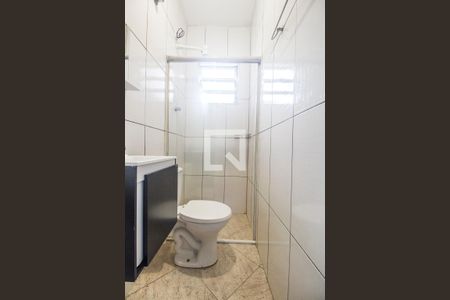 Banheiro de casa para alugar com 1 quarto, 40m² em Jardim Santa Brigida, Carapicuíba