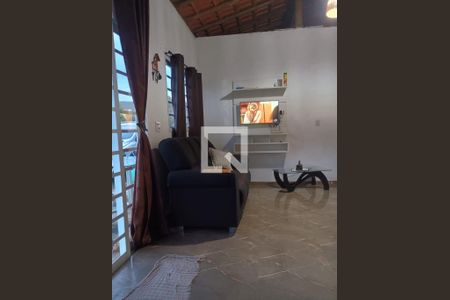 Sala de casa de condomínio à venda com 3 quartos, 130m² em Conjunto Agua Branca, Belo Horizonte