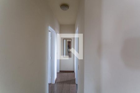 Corredor de apartamento para alugar com 3 quartos, 160m² em Santa Tereza, Belo Horizonte