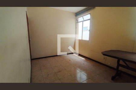 Apartamento à venda com 2 quartos, 55m² em Sagrada Família, Belo Horizonte