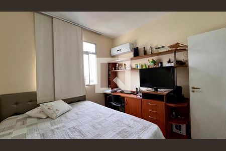 Quarto de apartamento à venda com 3 quartos, 160m² em Sagrada Família, Belo Horizonte