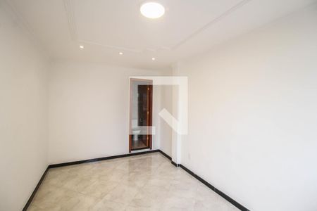 Suíte de casa para alugar com 3 quartos, 74m² em Bnh, Mesquita