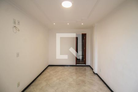 Suíte de casa para alugar com 3 quartos, 74m² em Bnh, Mesquita