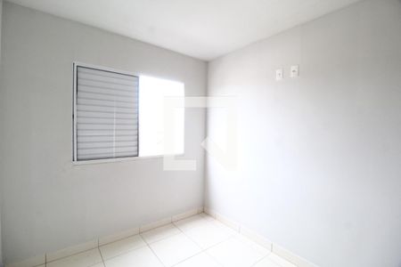 Quarto 1 de apartamento para alugar com 2 quartos, 50m² em Jardim Holanda, Uberlândia