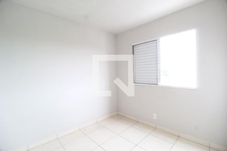 Quarto 2 de apartamento para alugar com 2 quartos, 50m² em Jardim Holanda, Uberlândia