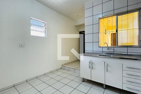 Cozinha de kitnet/studio para alugar com 1 quarto, 21m² em Parque das Nacoes, Guarulhos