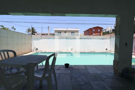 Varanda de casa para alugar com 3 quartos, 360m² em Balneario Guarujá, Guarujá