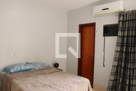 Suíte de casa de condomínio para alugar com 4 quartos, 180m² em Santa Genoveva, Goiânia