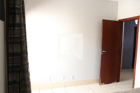 Suíte de casa de condomínio para alugar com 4 quartos, 180m² em Santa Genoveva, Goiânia