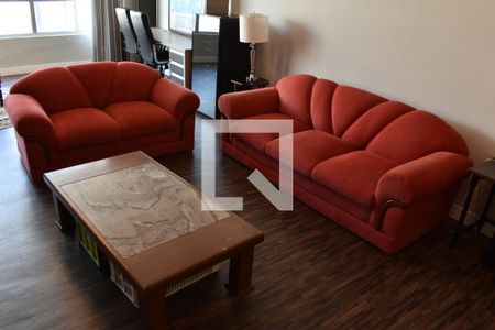 Sala 1 de apartamento para alugar com 3 quartos, 181m² em Água Verde, Curitiba