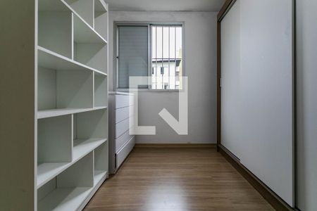 Quarto 2 de apartamento para alugar com 2 quartos, 46m² em Jardim Marica, Mogi das Cruzes