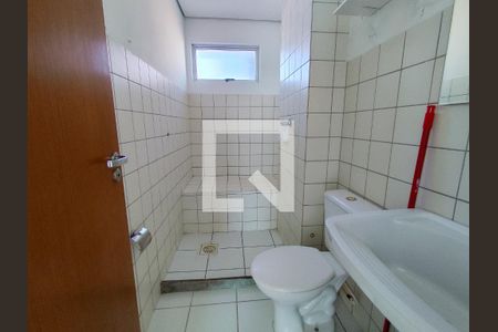 Banheiro de kitnet/studio para alugar com 1 quarto, 38m² em Centro, Belo Horizonte