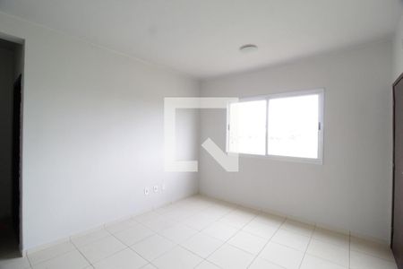 Sala de apartamento para alugar com 2 quartos, 60m² em Jardim Holanda, Uberlândia