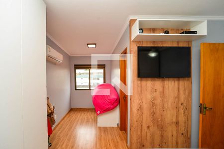 Suíte de apartamento para alugar com 2 quartos, 72m² em Vila Ipiranga, Porto Alegre