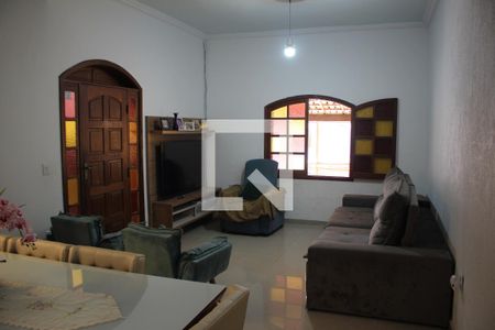 Sala de casa à venda com 3 quartos, 180m² em Bairro da Glória, Contagem