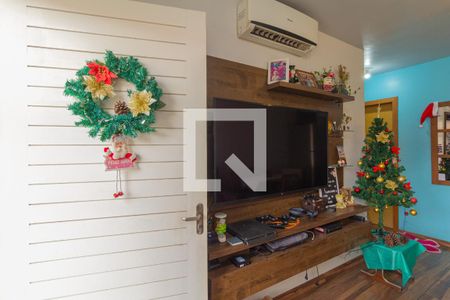 Sala de casa de condomínio à venda com 2 quartos, 68m² em Olaria, Canoas