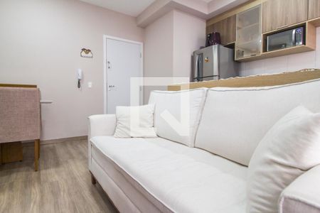 Sala de TV de apartamento à venda com 2 quartos, 52m² em Alphaville Empresarial, Barueri