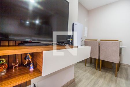 Sala de TV de apartamento à venda com 2 quartos, 52m² em Alphaville Empresarial, Barueri