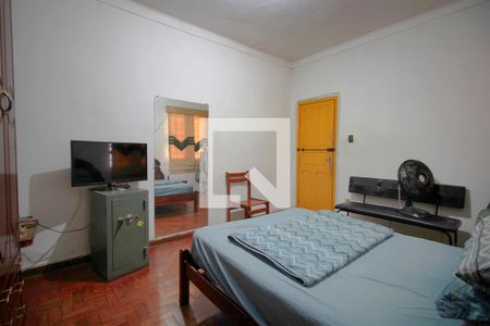 Quarto 1 de casa para alugar com 2 quartos, 400m² em Sagrada Família, Belo Horizonte