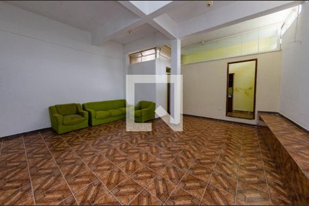 Salão de casa para alugar com 4 quartos, 240m² em Palmeiras, Belo Horizonte