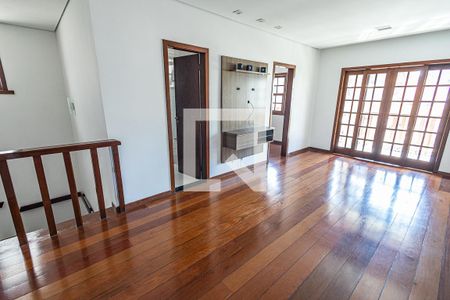 Sala / 2º andar de casa para alugar com 4 quartos, 300m² em Castelo, Belo Horizonte