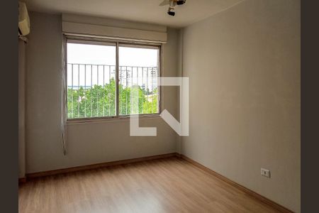 Quarto 1 de apartamento para alugar com 2 quartos, 60m² em Cristal, Porto Alegre