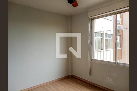 Quarto 2 de apartamento para alugar com 2 quartos, 60m² em Cristal, Porto Alegre