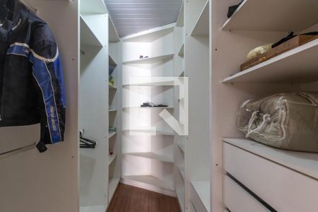 Closet de casa à venda com 2 quartos, 352m² em Coqueiros, Belo Horizonte