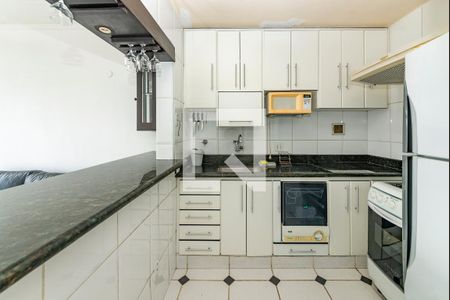 Cozinha de apartamento à venda com 2 quartos, 89m² em Lourdes, Belo Horizonte