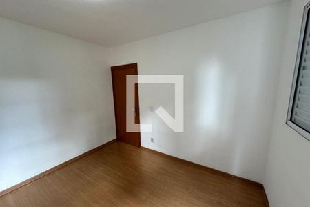 Dormitório 01 de apartamento para alugar com 2 quartos, 50m² em Jardim Heitor Rigon, Ribeirão Preto