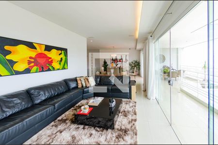 Sala de casa à venda com 4 quartos, 450m² em Santa Lúcia, Belo Horizonte