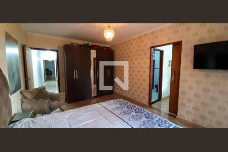 Suíte de casa para alugar com 3 quartos, 250m² em Santa Maria, Osasco