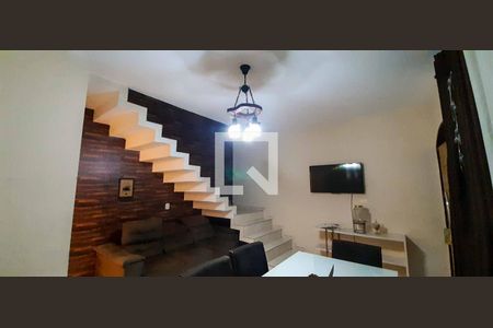 Sala de casa para alugar com 3 quartos, 250m² em Santa Maria, Osasco